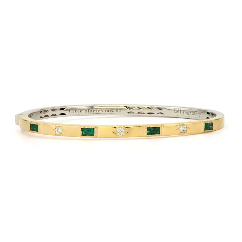 Bangles With Wavy Designs-Classic Two-toned Emerald And Diamond Bangle