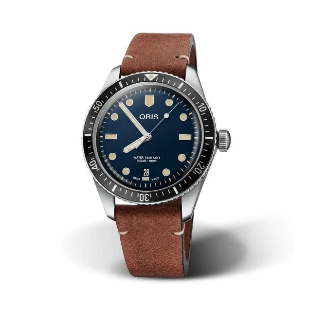 Watches With Circular Embellishments-Divers Sixty-Five