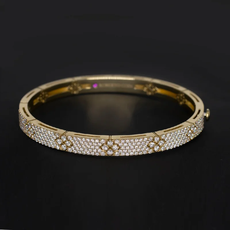 Bangles With Personalized Art-ROBERTO COIN 2.20ct DIAMOND BANGLE BRACELET 23gm 18k YELLOW GOLD LOVE IN VERONA