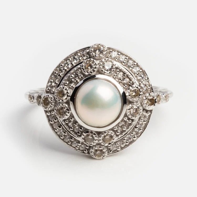 Bold Statement Rings For Fashionistas-Celestial Pearl Vintage Ring