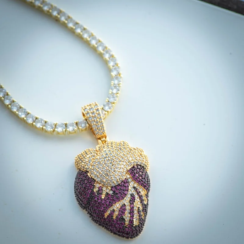 Beautiful Long Pendant Necklaces For Fashionistas-Purple Heart Necklace in Yellow Gold