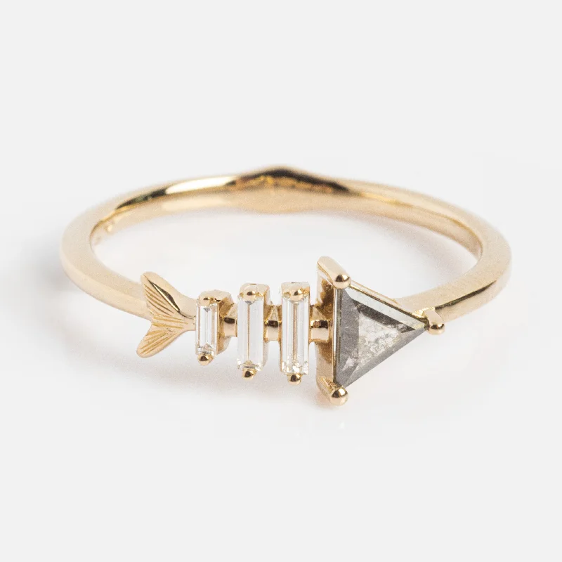 Minimalist Silver Rings For Daily Wear-Gold Fish Bone Ring with Triangle and Baguette Cut Diamond